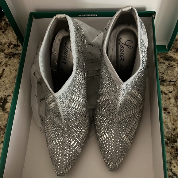 Like new!! Silver metallic booties. Size 5-1/2 - Picture 2 of 4